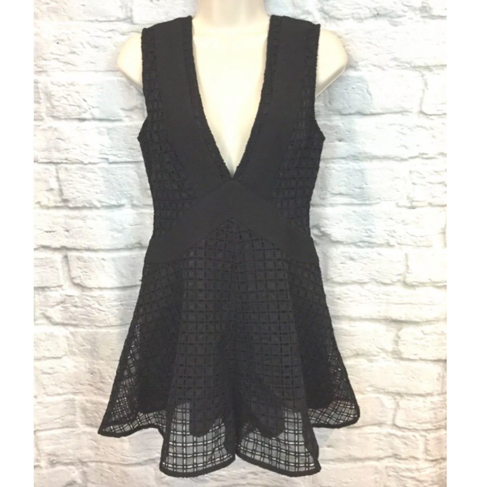 🆕 NWT Finders Keepers Begin Playsuit in Black - Picture 3 of 8